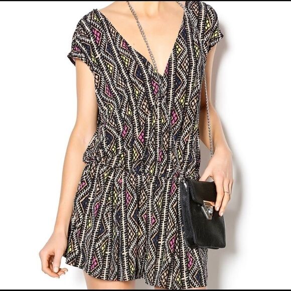 BCBG Generation Tribal Print Romper size XS - Picture 1 of 7